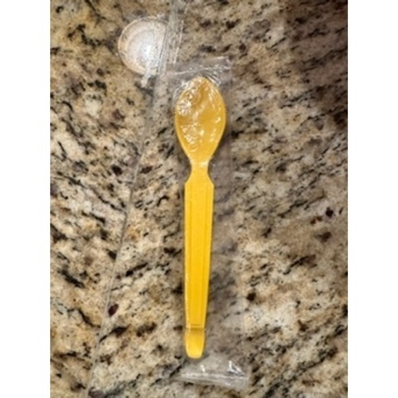 Vintage Tupperware Yellow Serrated Grapefruit‎ Spoon, NEW In Package - Picture 1 of 3